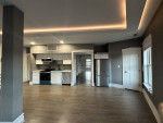 HOME OFFICE/ BUSINESS NEXT TO BIRDS NEST 1 BR HUGE Loft apartment
