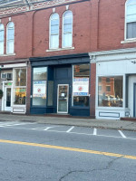 SOUTH BERWICK Perfect Downtown, High-Visibility Storefront on Main St!