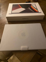 New 2021 MacBook Pro with M1/16GB/1TB