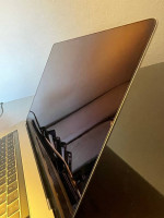 2018 Macbook Pro 15” Retina Display 2.2 GHz 6-Core Intel Core i7 16 GB