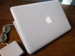 **PRICE DROP* Apple Macbook 13" inch -White Laptop Computer