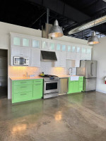 Beautiful and Modern Office/Warehouse Space