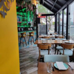 VENTED RESTAURANT FOR LEASE - CORNER LOCATION!