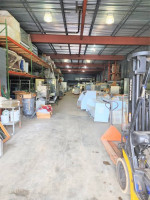 ***Mint Condition Warehouse, 20 Ft Ceilings***Yard Space**Hard to Find