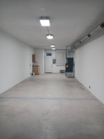 STORE/OFFICE FOR RENT.