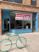 Storefront on Sheffield by Belmont, with finished Basement