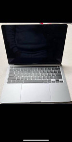 MacBook Pro 13in M2  2022