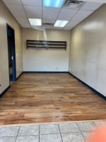 Former Vapor Kings - 2,550 SF Retail Space