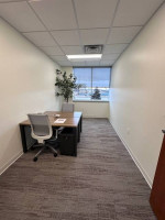 EXECUTIVE OFFICE – Milwaukee Suburbs Starting at $475