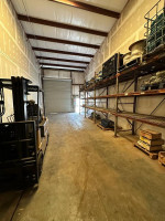 1000 Sqft - Warehouse space available Great t Location!