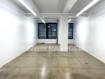 EXCLUSIVE LISTING! Open layout unit w/polished concrete floors.