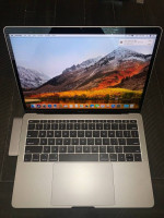 *TRADE* MacBook Pro w/Accessories (13-Inch, 2017)