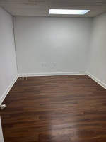 OFFICE SUITE FOR LEASE NEAR I-264 **UTILITIES INCL & LOTS OF PARKING**
