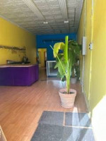 Retail Space Available in St. Albans