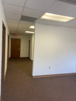HALF OFF RENT! 3 OFFICE W/ RECEPTION UNIT ON SALE IN DORAVLLE OFF 285!