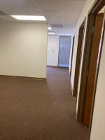 HALF OFF RENT! 3 OFFICE W/ RECEPTION UNIT ON SALE IN DORAVLLE OFF 285!