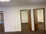 HALF OFF RENT! 3 OFFICE W/ RECEPTION UNIT ON SALE IN DORAVLLE OFF 285!