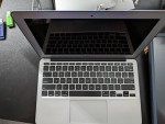 Apple MacBook Air 2010 1.6 GHz Intel Core2Duo PARTS bad battery book