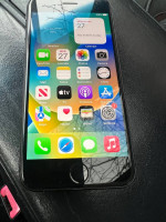 iPhone 8 (AT&T) 64GB Black 95% Battery Health