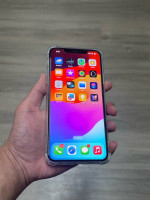 Unlocked iPhone 11 PRO MAX 256 GB