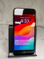 iPhone SE 64gb 2022 Unlocked ID: 39234