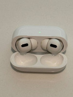 Apple AirPods Pro (Only Used 2x!)