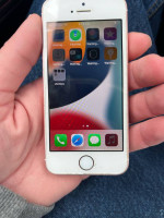 Unlocked iphone SE rose gold
