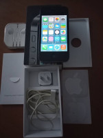 Iphone 4 8GB Black - With Accessories Great Condition