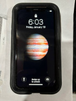 Used Apple iPhone xr , 128gb  unlocked great condition.