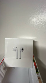 Apple AirPods with Charging Case