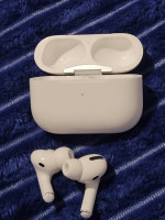 Apple airpods pro 1st generation