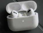 Apple Airpods pro.1st Gen. like new