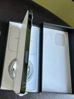 Like New Apple iPhone 14 Pro Max, factory unlcoked, Purple, 256gb
