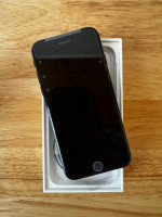 Apple iPhone SE 3rd (latest) Gen - Unlocked - 64 GB - Midnight