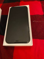 Apple iPhone 11 new metro T-Mobile 3 week’s service still on it