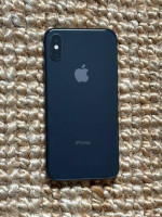 iPhone XS, 64 GB Space Gray -- Unlocked