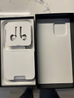 iphone 12 Pro Max Box w/ear buds and charging cord