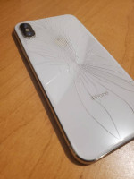 iPHONE X 64GB cracked back (Cricket /ATT Prepaid)
