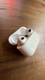 Apple AirPods (3rd Generation)