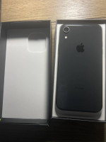 iPhone XR  11