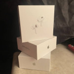 (Lightning) AirPods Pro Gen 2 (READ DESCRIPTION)