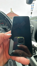 iPhone 8 Plus 64gb SCREEN DOESNT WORK