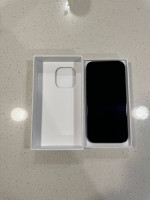 iPhone 15 Pro 128 GB Unlocked Black Titanium Mint / Like New
