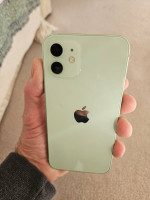 iphone 12 unlocked  verizon carrier 5GB no scratches screen protection