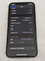 iPhone XS *MINT*
