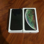 Unlocked iPhone XS 64GB- black