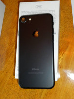 iPhone 7 32 GB Very Clean and Works Great