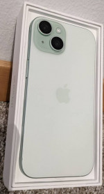 iPhone 15 - Green 128 GB Unlocked