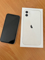 iPhone 11 128GB excellent condition unlocked