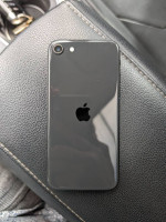 iPhone SE like new, iOS 17.4